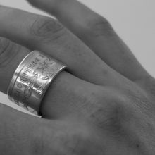 Load image into Gallery viewer, Silver 1890 USA Morgan Dollar Ring