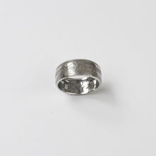 Load image into Gallery viewer, Sterling Silver Victoria One Shilling Ring
